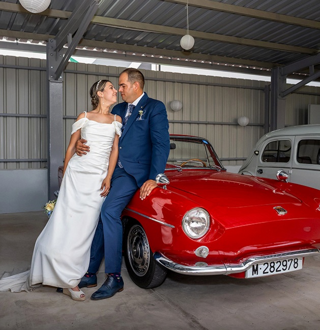 Vídeo de boda en Teruel con coche clásico