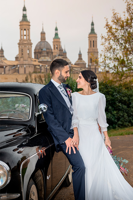 José y Paloma el día de su boda en Zaragoza